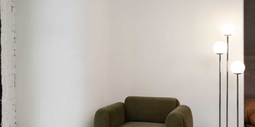 Minilalistic Reading Space