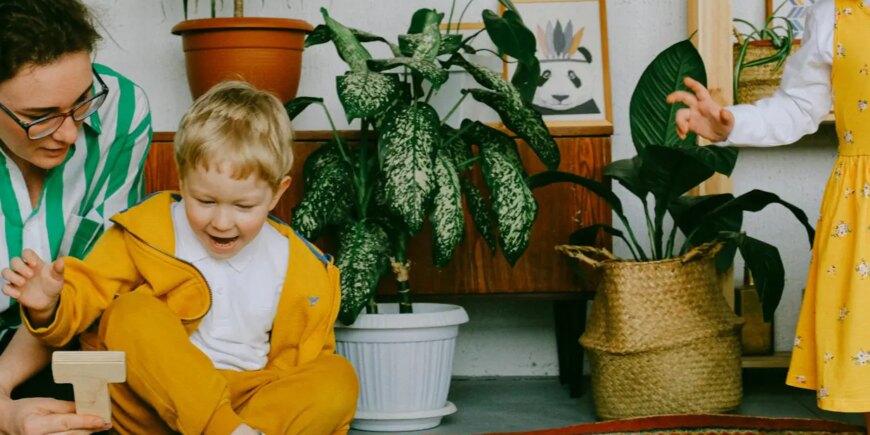 The Bright, Cozy Home of our Go-To L.A. Florists